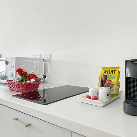 Palmbeach Finikoudes - 1min To *