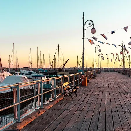 Palmbeach Finikoudes - 1min To Lárnaca