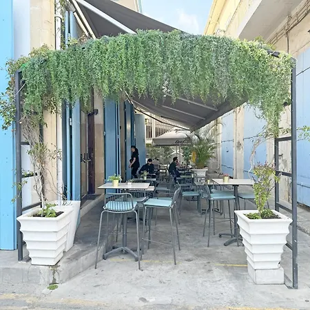 Palmbeach Finikoudes - 1min To * Larnaca