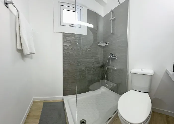 Palmbeach Finikoudes - 1min To Apartamento Lárnaca