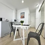 Palmbeach Finikoudes - 1min To