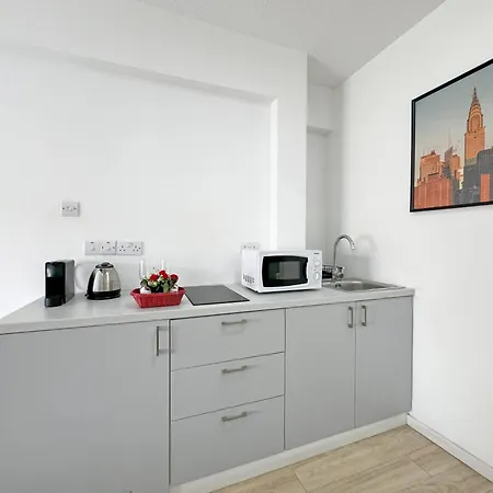 Palmbeach Finikoudes - 1min To