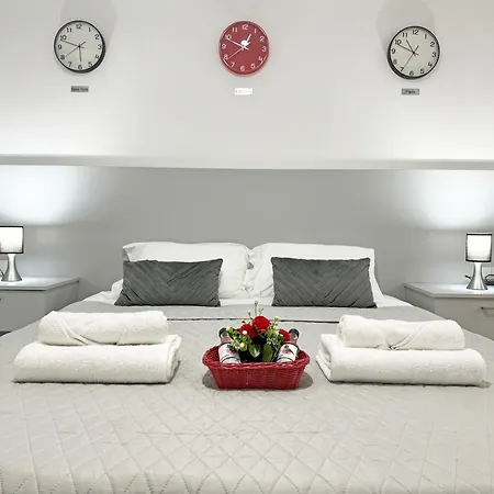 Palmbeach Finikoudes - 1min To Apartment *