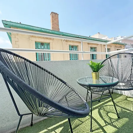 Palmbeach Finikoudes - 1min To Apartment Larnaca