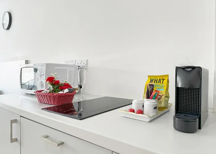 Palmbeach Finikoudes - 1min To *